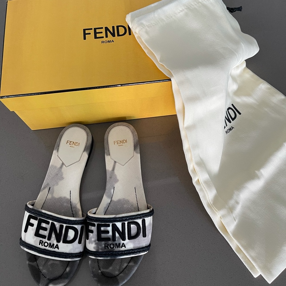 Fendi slides - Picture 3 of 5